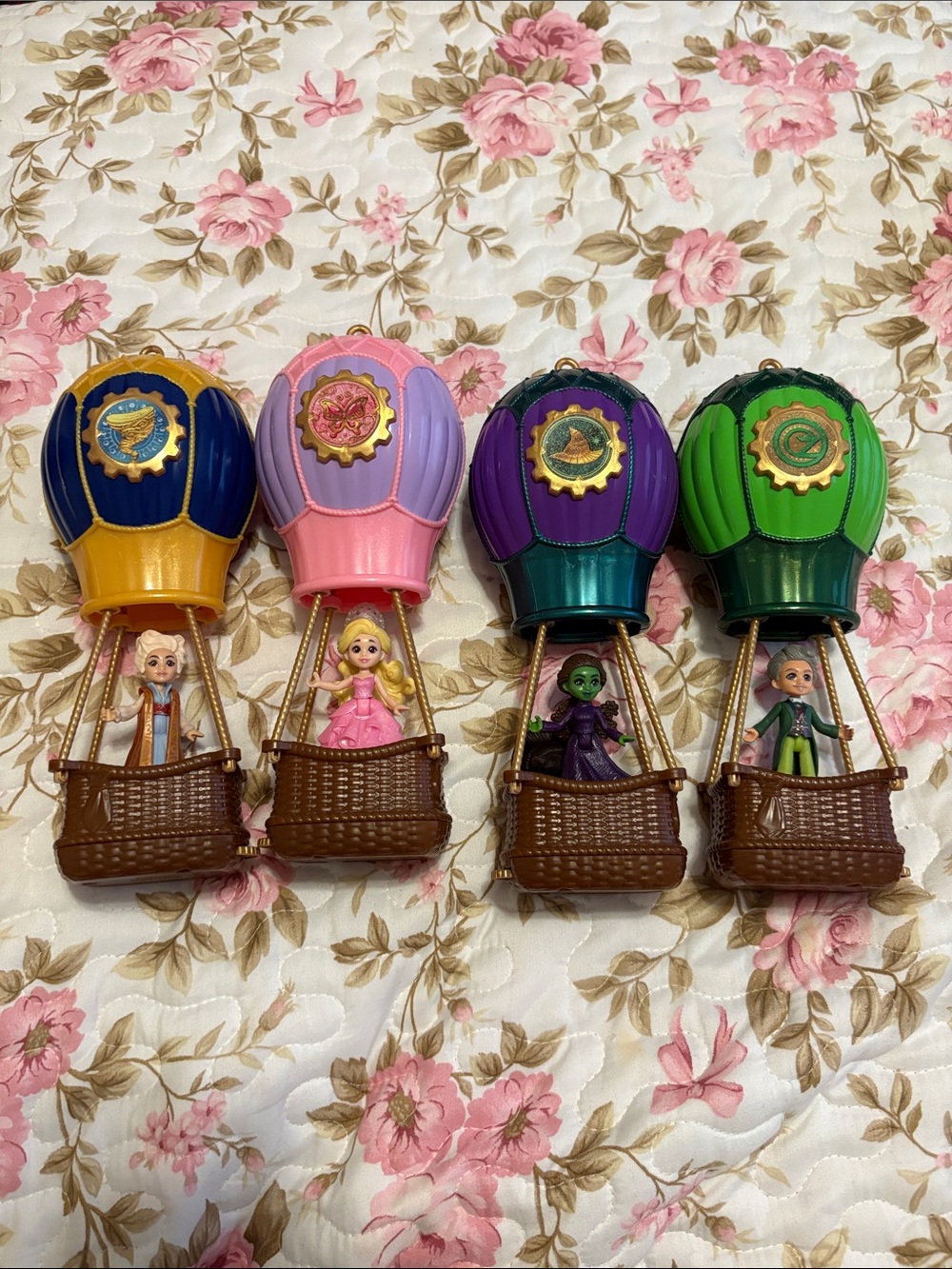 Wicked The Movie-Hot Air Balloon Playset - Madam Morable, Glinda, Elphaba wizard